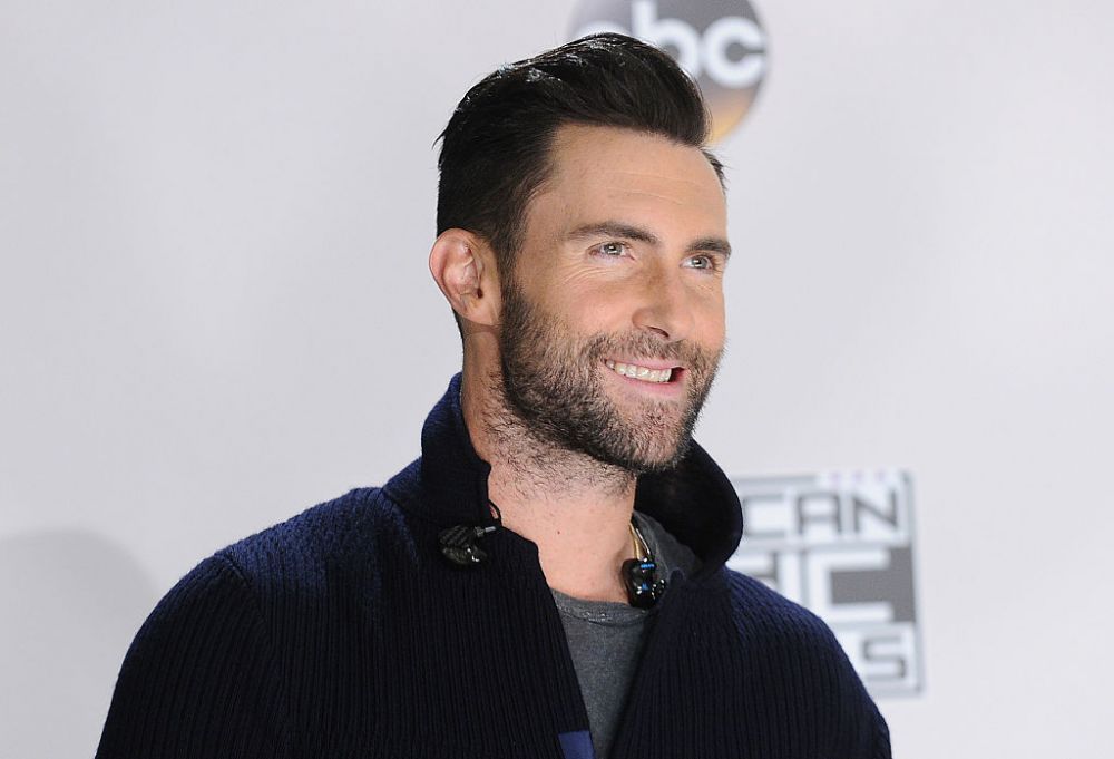 Adam Levine și-a schimbat complet look-ul. Cum arată acum solistul trupei Maroon 5