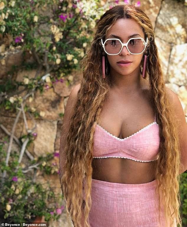 Fetița cea mare a lui Beyonce a crescut! C&acirc;t de frumoasă s-a făcut Blue Ivy la 7 ani