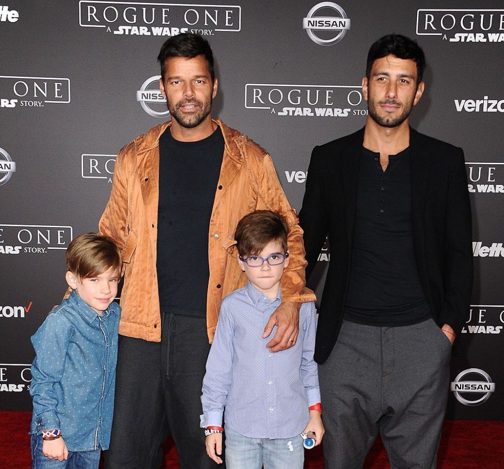 Ricky Martin și soțul lui au devenit tătici pentru a patra oară. Iată prima imagine cu micuțul!