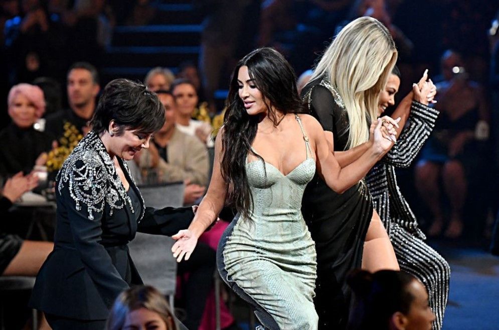 Cele mai neinspirate ținute purtate la gala E! People s Choice Awards