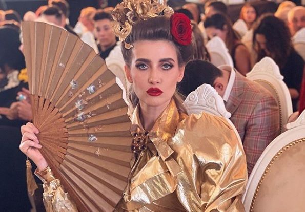 Iulia Albu, după ce a apărut blondă: &ldquo;Cine susține că &icirc;năuntrul ei nu zace o pițipoancă veritabilă minte&rdquo;