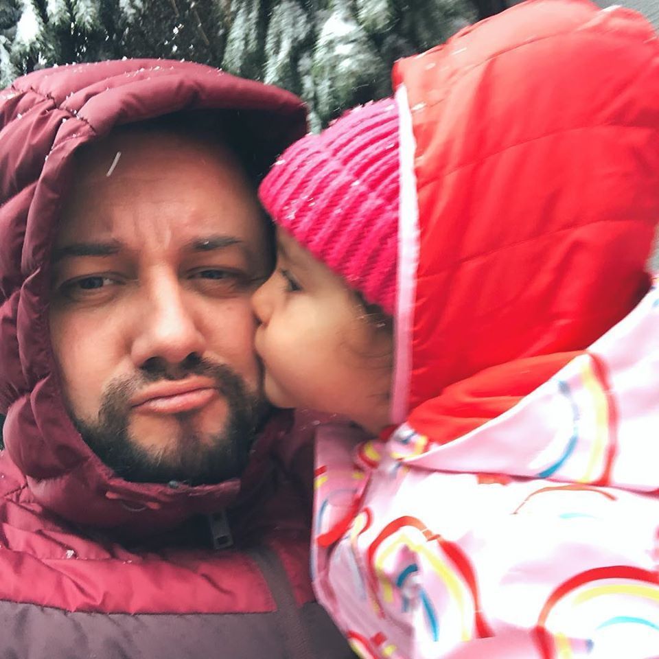 Eva Măruță revine, de data aceasta &icirc;n Telenovela elefantului ! Vezi c&acirc;t de haioasă e fiica Andrei și a lui Măruță
