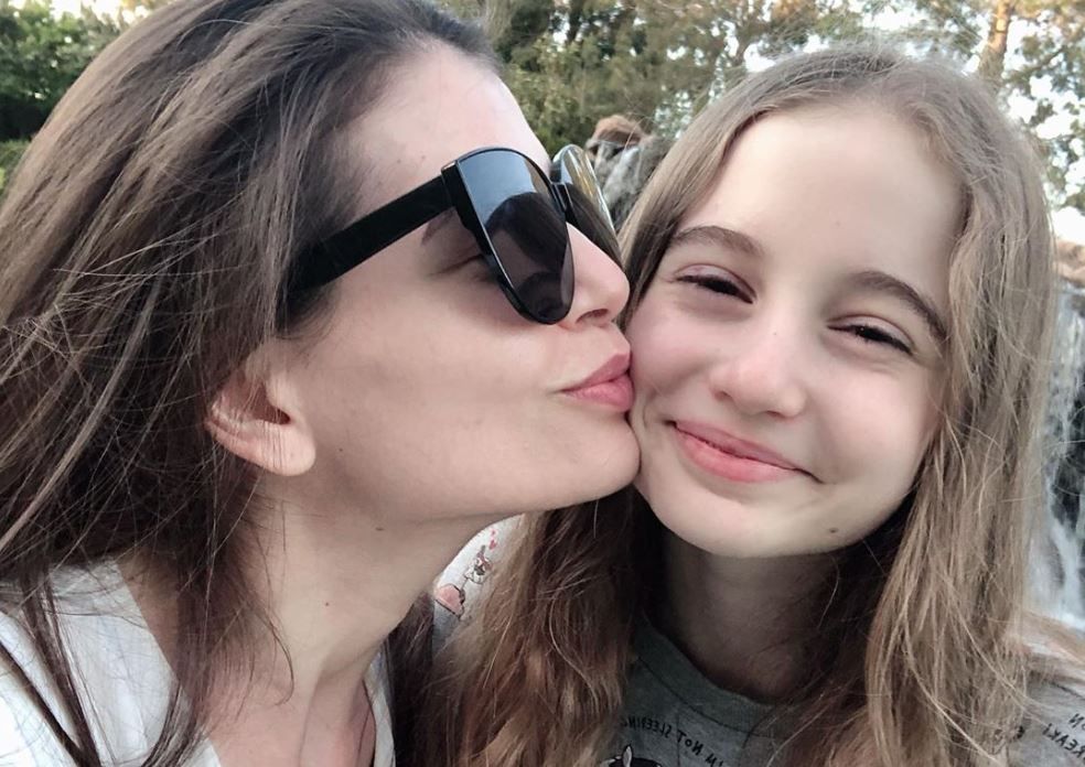 Irina Columbeanu are mai mulți fani &icirc;n social media dec&acirc;t mama ei, Monica Gabor. Cum arată azi fiica lui Moni