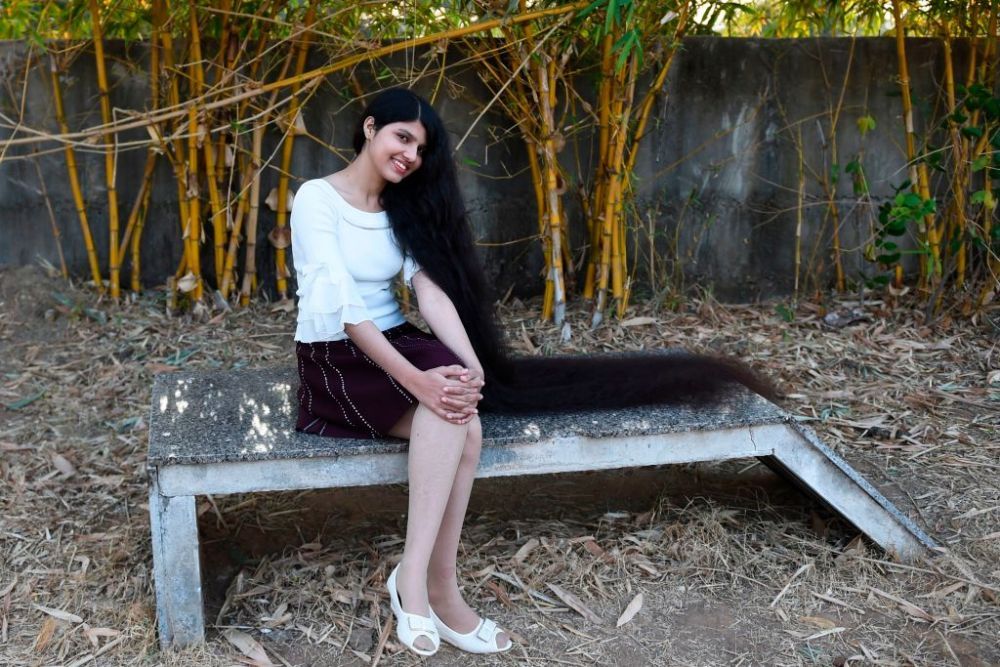 ,,Rapunzel&rdquo; nu s-a mai tuns de 11 ani! Cum se descurcă adolescenta cu cel mai lung păr din lume