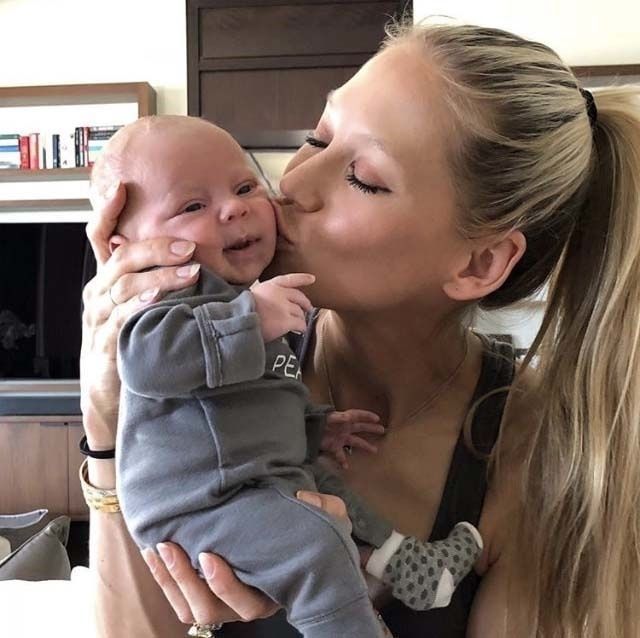 Anna Kournikova a născut al treilea copil. Enrique Iglesias, &icirc;n culmea fericirii