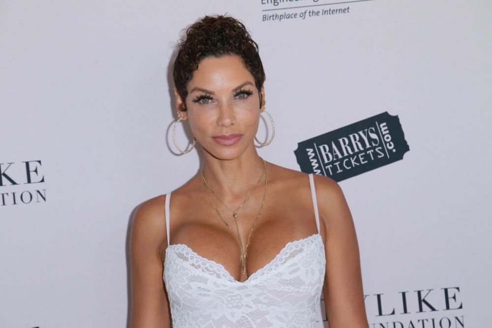 Are 52 de ani și cinci copii, dar poate fi confundată cu o adolescentă. Cum a fost pozată Nicole Murphy &icirc;n timpul liber