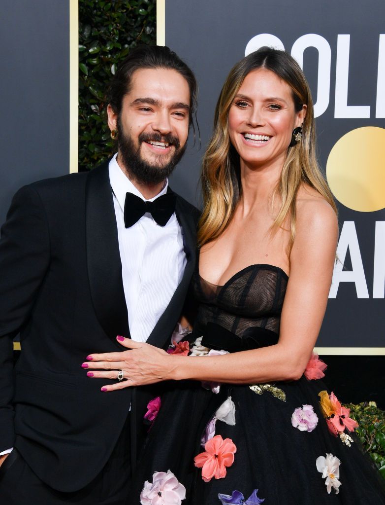 Heidi Klum are un stil unic de a-și vopsi părul: &icirc;n curte, &icirc;mbrăcată &icirc;n lenjerie intimă
