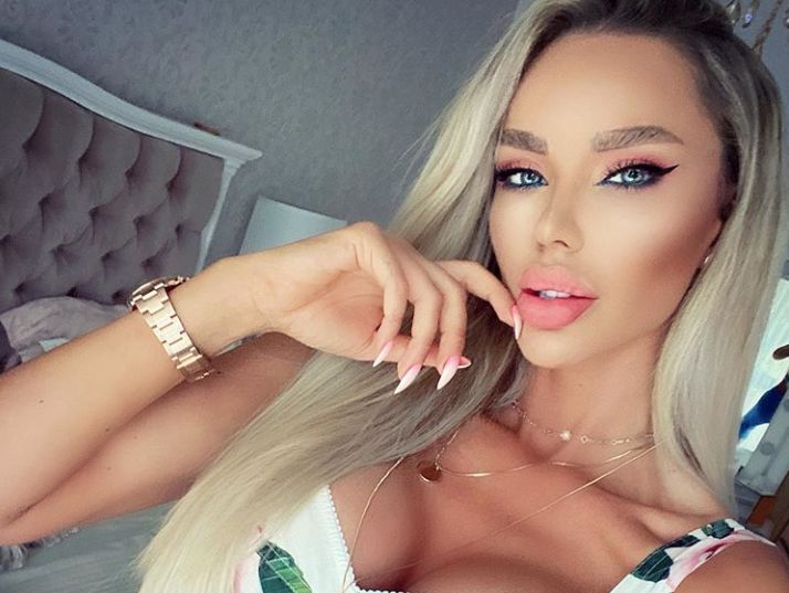 Bianca Drăgușanu, tatuajele care au creat discuții pe internet. Ce desene permanente și-a făcut vedeta