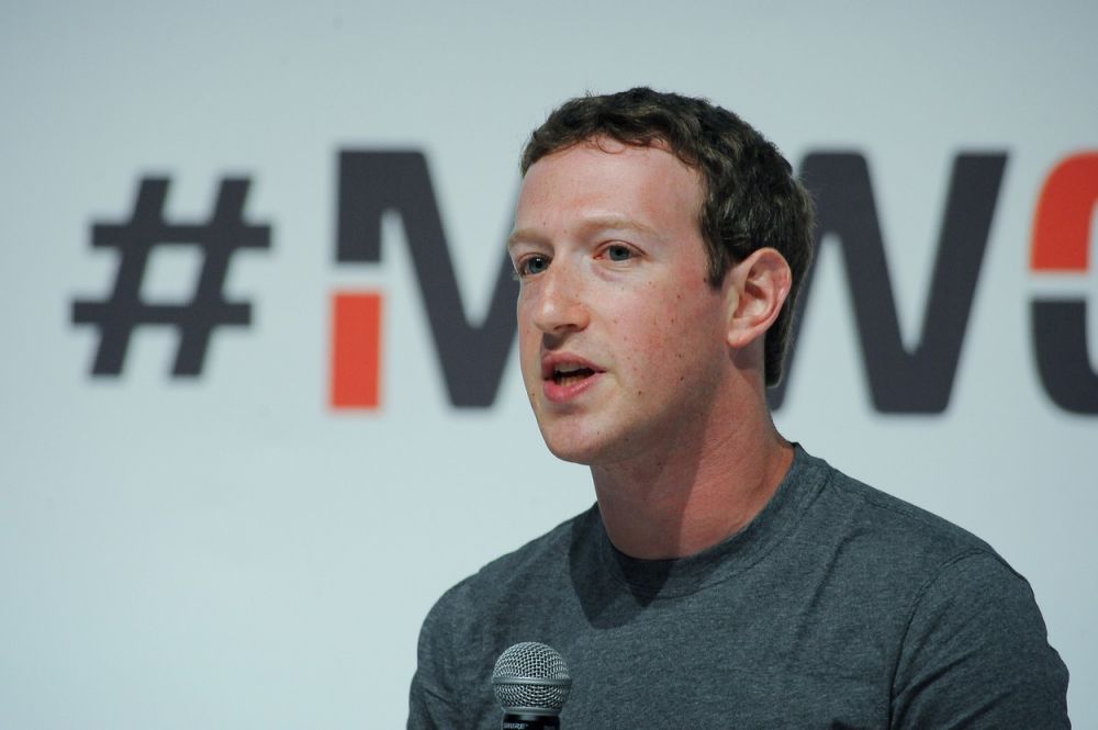 Imagini rare cu familia lui Mark Zuckerberg. Cum a fost surprins cofondatorul Facebook alături de soție și copii