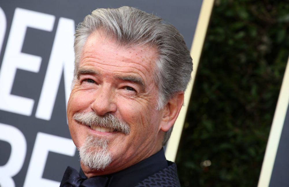 Sunt unul dintre cele mai sudate cupluri, dar trecerea timpului și-a pus amprenta asupra lor. Cum au fost surprinși Pierce Brosnan și soția sa