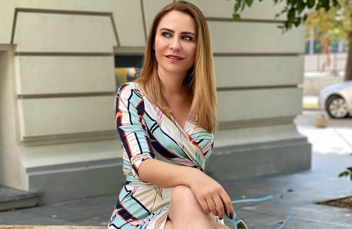 Adina Buzatu s-a filmat &icirc;n timp ce și-a făcut testul pentru COVID-19. Care a fost rezultatul