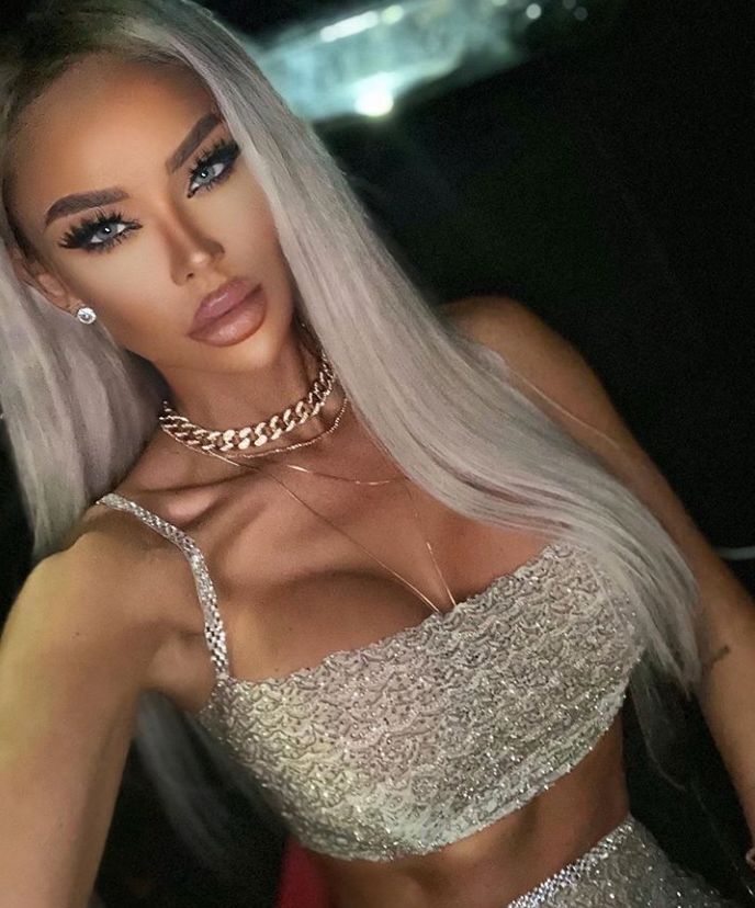 Adela Popescu a lansat provocarea și ea a acceptat a doua zi. Bianca Drăgușanu, fără strop de machiaj pe Instagram
