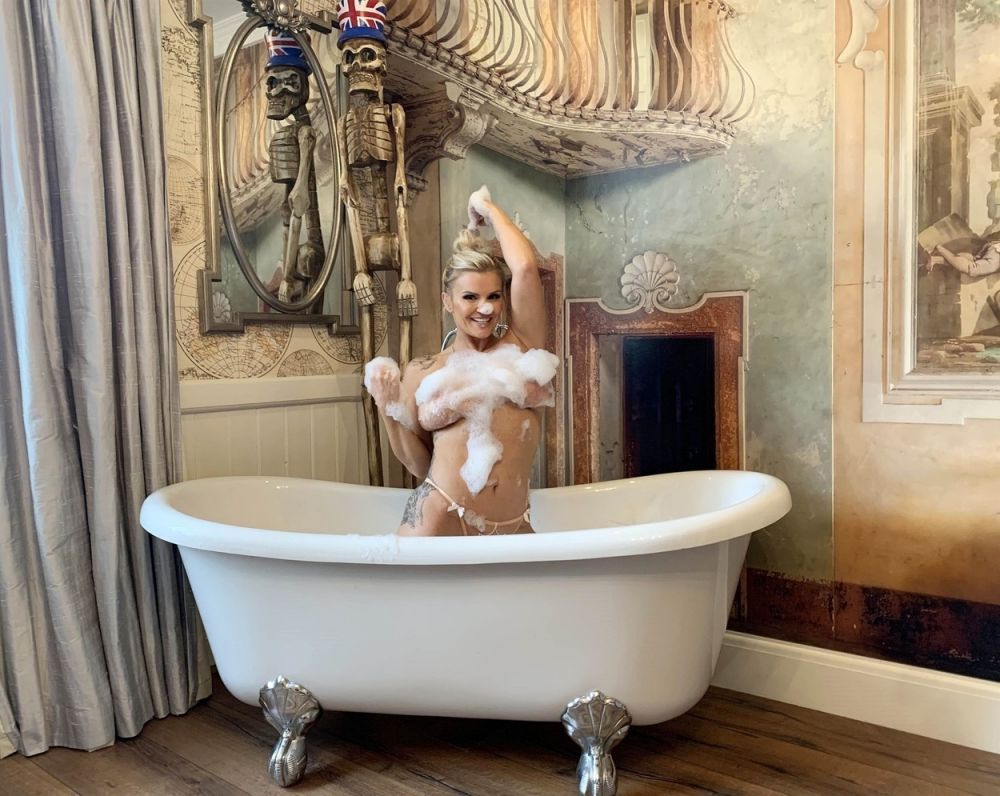 Kerry Katona, spectacol de senzație &icirc;n cadă. Show-ul pe care fanii cu greu &icirc;l vor uita