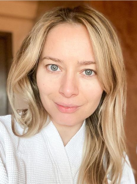 Laura Cosoi, prima imagine cu Vera, fetița nou-născută, din maternitate. Fotografia care le-a &icirc;nduioșat pe fane