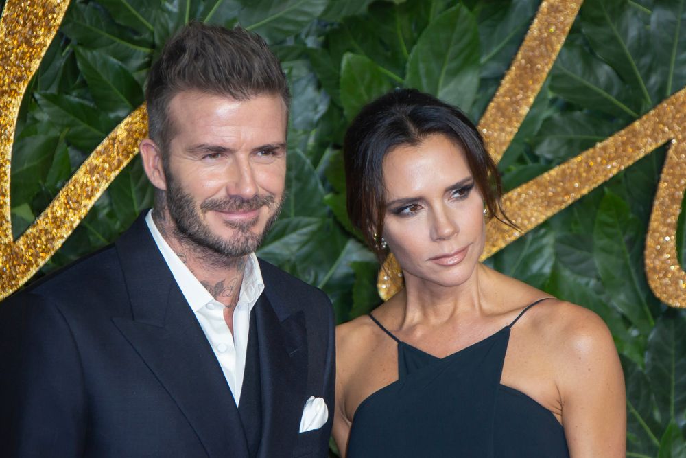 Victoria Beckham a fost dată &icirc;n judecată de o fostă angajată, care declară s-a &icirc;mbolnăvit din cauza vedetei