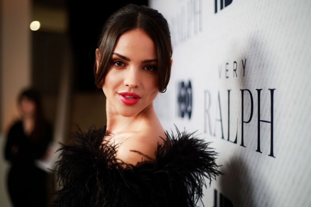 Nimeni nu a recunoscut-o c&acirc;nd a văzut-o așa. Eiza Gonzalez, apariție surpriză pe stradă