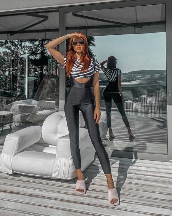 Carmen Grebenișan, super sexy &icirc;ntr-o serie de fotografii &icirc;n care apare topless