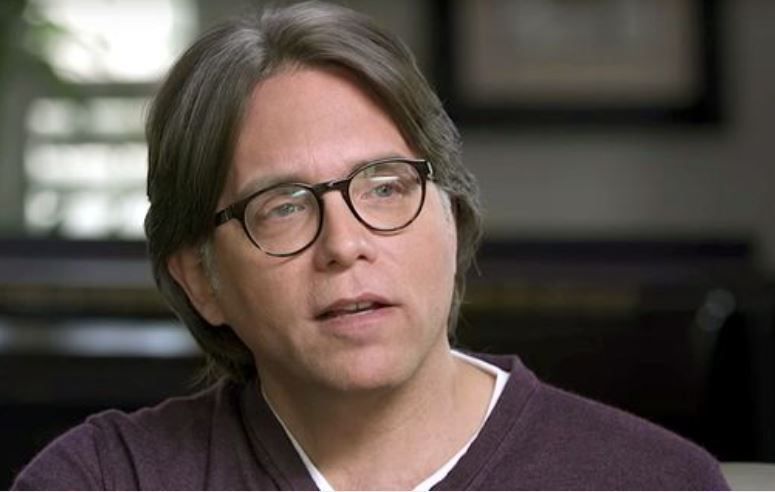 &Icirc;n mintea lui Keith Raniere, liderul unei secte care transforma femeile &icirc;n sclave sexuale