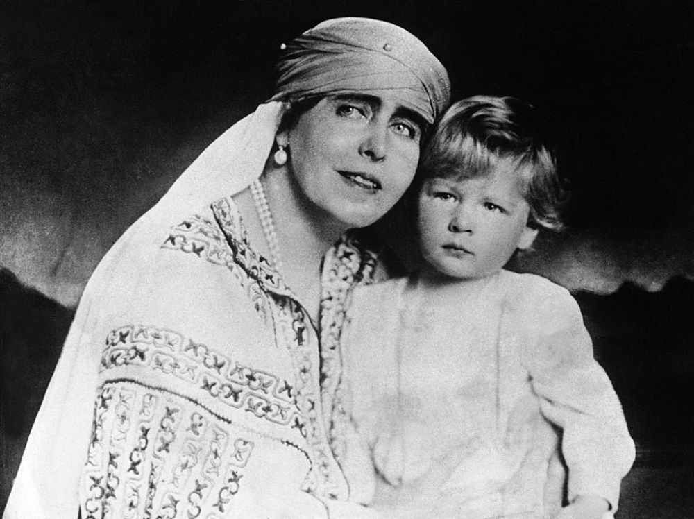 Imagini video rare, de acum 100 de ani, cu Regina Maria și regele Mihai