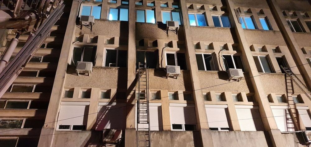 Medicul Cătălin Denciu se află &icirc;n stare gravă după ce a intrat &icirc;n flăcări pentru a salva victimele incendiului din Piatra Neamț