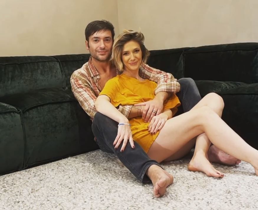 Dana Rogoz, &icirc;n extaz că nașa Adela Popescu este &icirc;nsărcinată din nou: &bdquo;Abia aștept&rdquo;