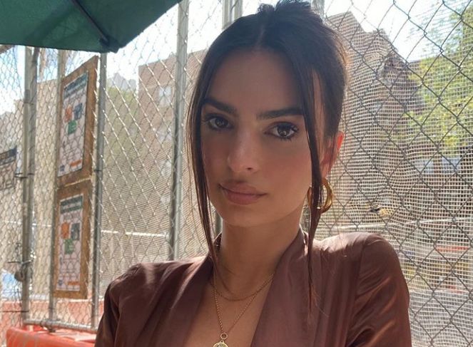 Emily Ratajkowski, protagonista unui pictorial nud la 33 de sarcină. Cum arată modelul &icirc;nainte de a naște