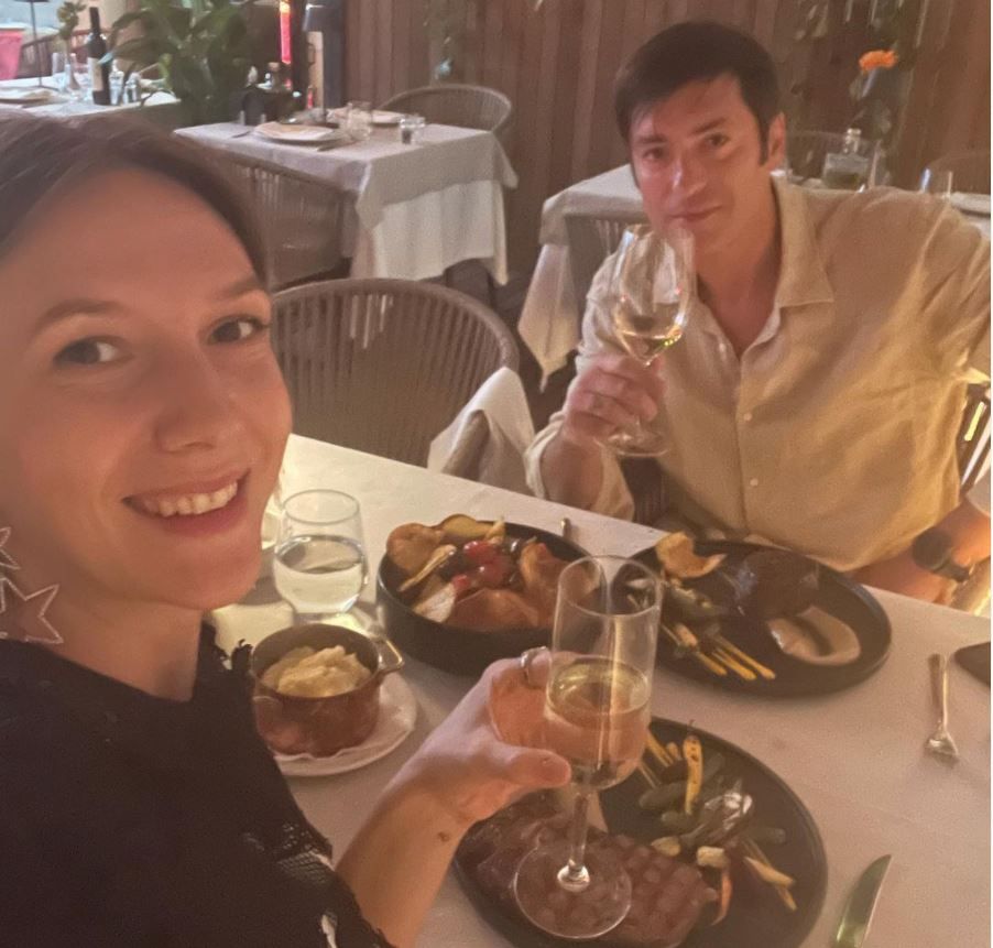 Adela Popescu și-a sărbătorit soțul. Ce cadou inedit i-a făcut cu ocazia &icirc;mplinirii a 44 de ani