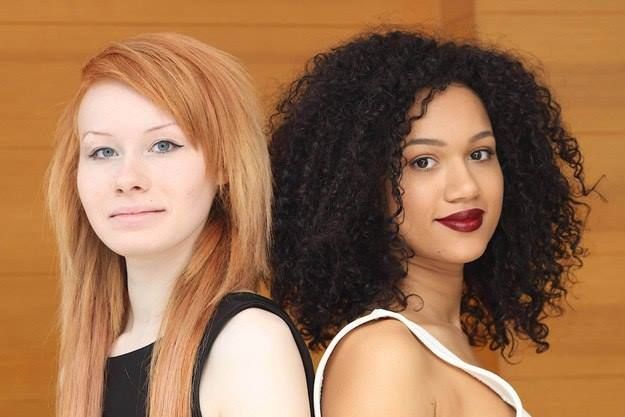 &Icirc;n copilărie nimeni nu le-a crezut că sunt gemene. Iată cum arată Maria și Lucy la 23 de ani