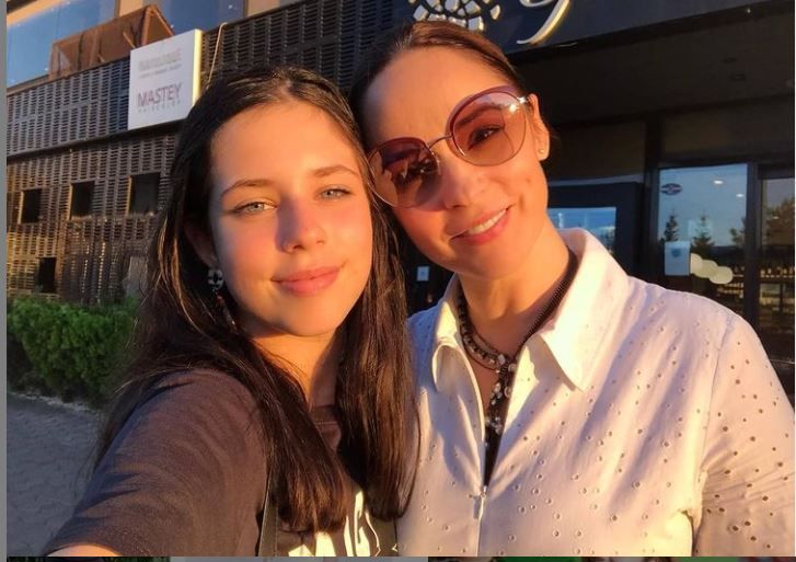 La 13 ani, fiica Andreei Marin a avut Covid-19. &rdquo;Din fericire, ea are mică garsonieră... a trebui să se descurce singură&rdquo;