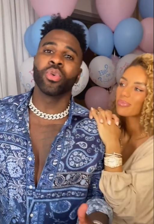 Jason Derulo și Jena Frumes au dezvăluit sexul bebelușului. Modul inedit prin care le-au dat vestea apropiaților