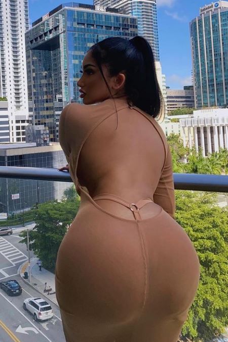 Cine este femeia, supranumită Kim Kardashian a Turciei. Modelul are sute de mii de fani &icirc;n mediul online