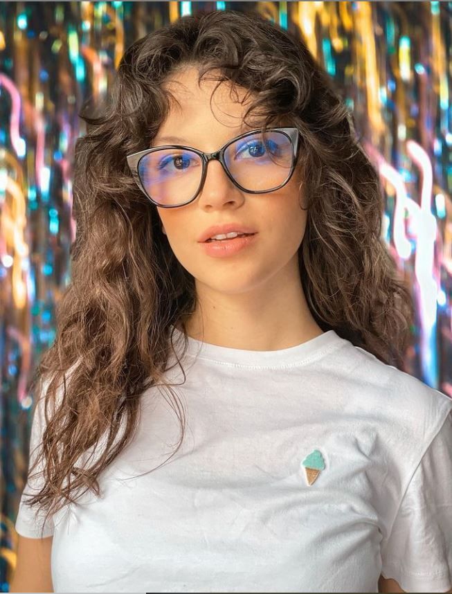 Cum arată fratele Cleopatrei Stratan. Cezar are 12 ani și e la fel de talentat