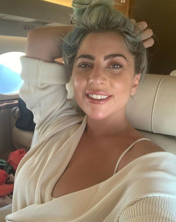 Lady Gaga, de nerecunoscut pe platourile de filmare! Cum a fost fotografiată vedeta