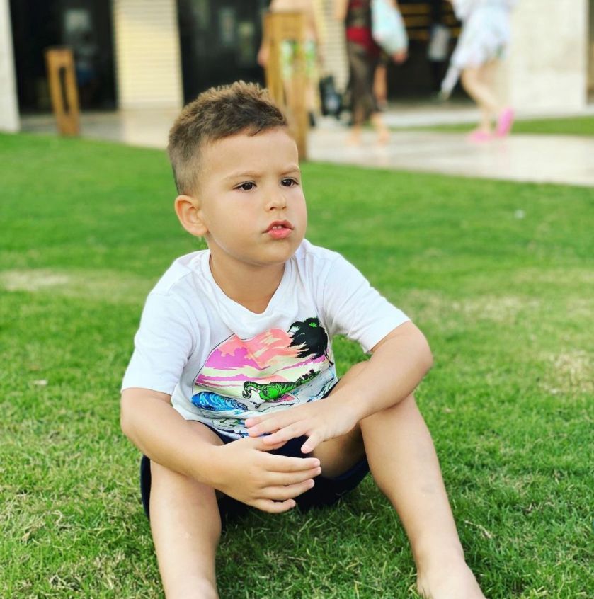 Fiica cea mică a lui Adrian Mutu a &icirc;mplinit 13 ani. C&acirc;t de frumoasă este Maya