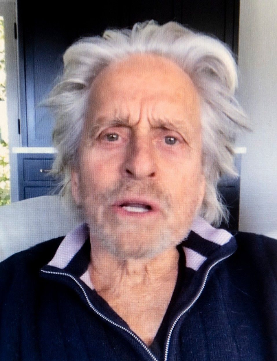 Cum a reacționat Michael Douglas c&acirc;nd a fost confundat cu bunicul fiicei sale de 18 ani
