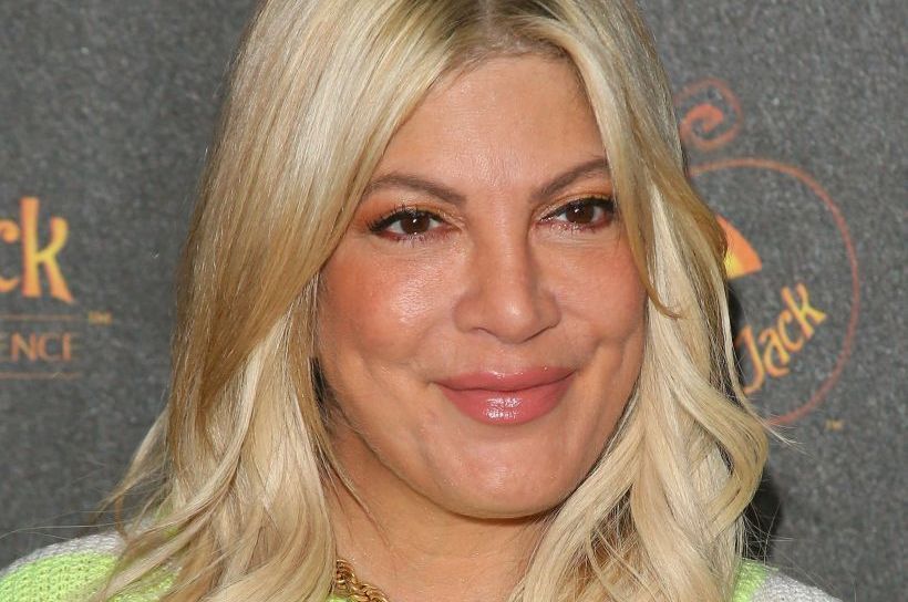 Tori Spelling, criticată intens după ce a postat o poză &icirc;n bikini cu fiica ei