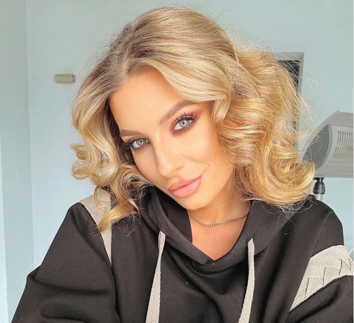 Ana Baniciu, siluetă de vis! Cum s-a pozat artista pe plajele din Zanzibar