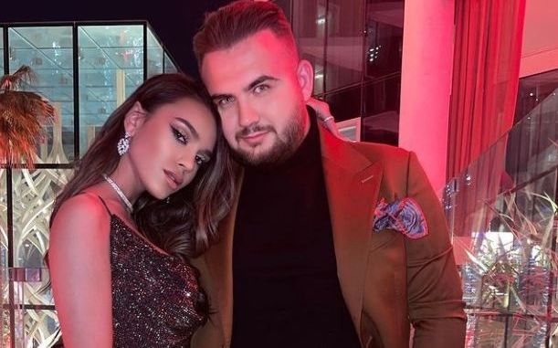 Ce studii are Bogdan Căplescu, fostul soț al lui Karmen Simionescu. Fiica celebrului manelist Adi Minune a anunțat că divorțează