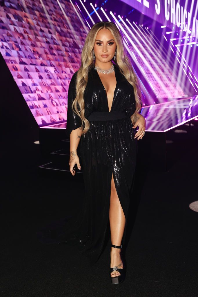 Demi Lovato &icirc;i iartă pe cei care &icirc;i confundă sexul: &rdquo;Este o tranziție uriașă&rdquo;