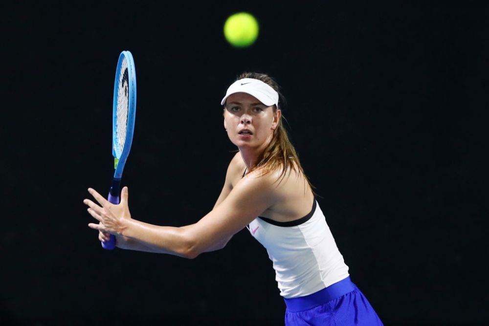 Maria Sharapova, apariție romantică și diafană pe covorul roșu de la Veneția