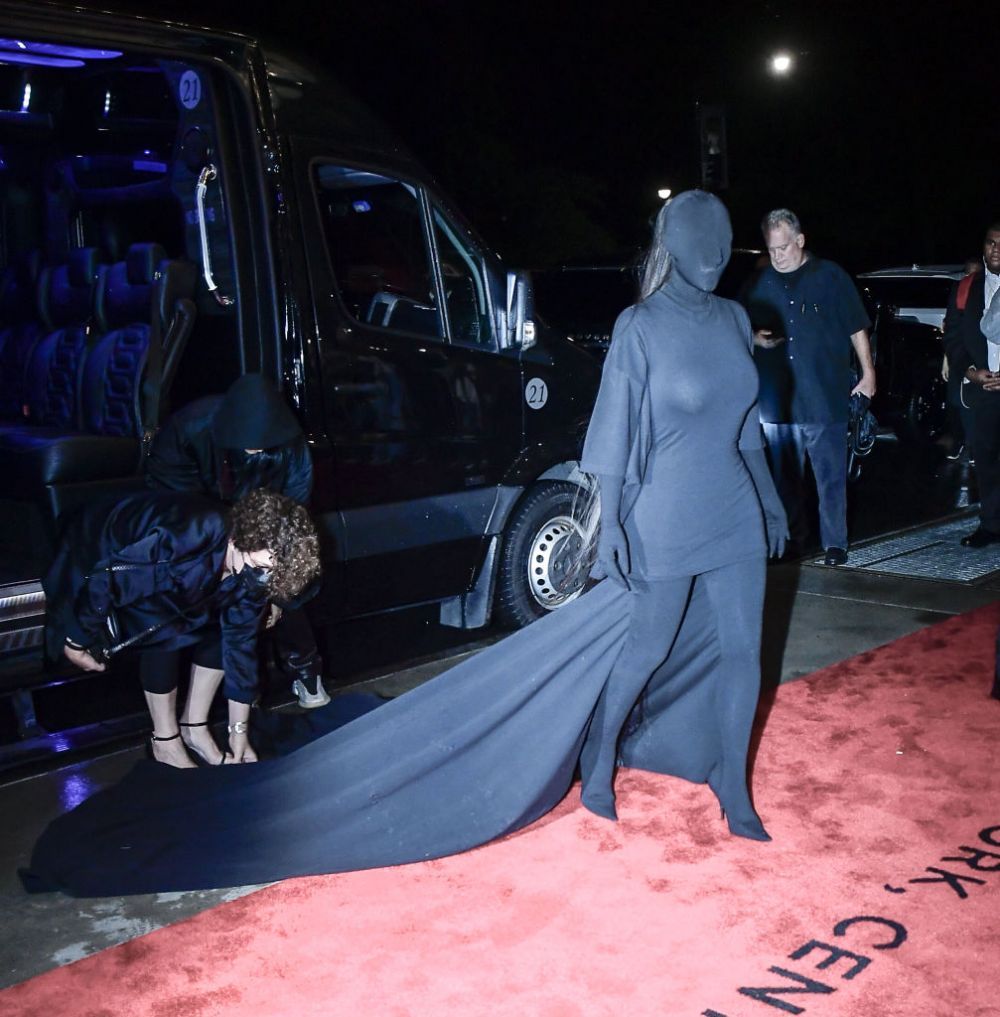 Met Gala 2021. Ce ținute de senzație au purtat Kim Kardashian, Jennifer Lopez sau Megan Fox