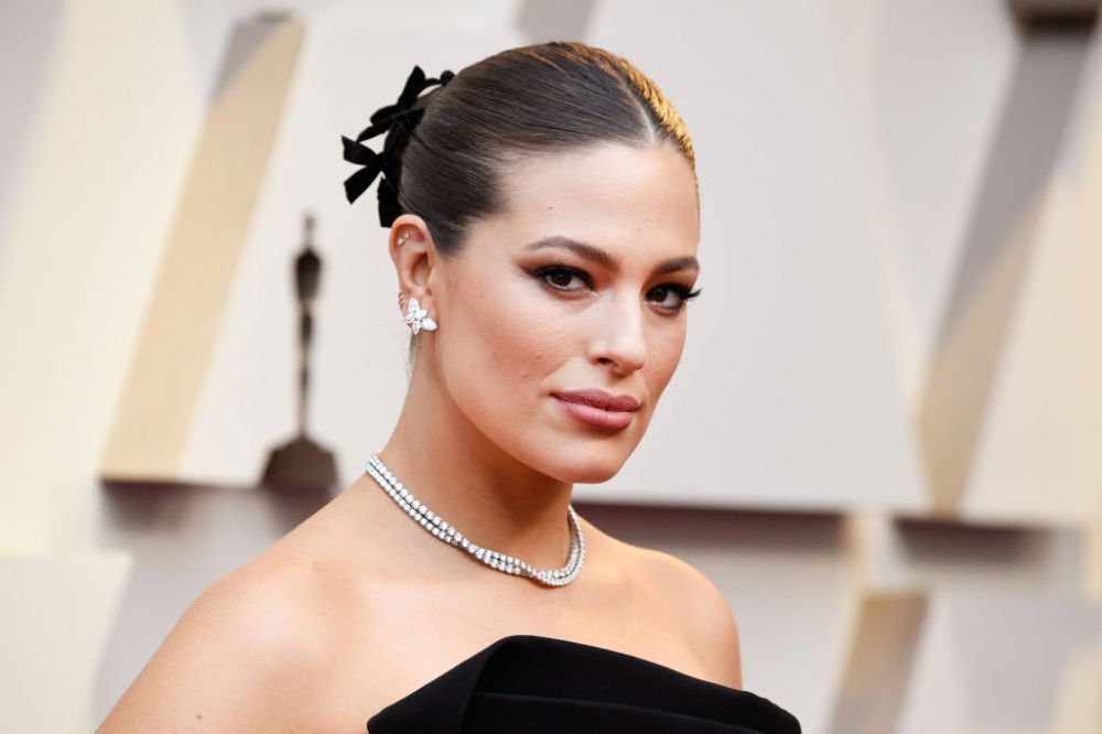 Modelul Ashley Graham va fi mamă de gemeni. Cum le-a dat vestea fanilor