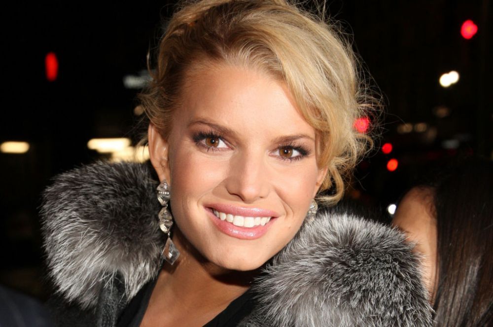 Jessica Simpson, de nerecunoscut &icirc;ntr-o imagine din perioada c&acirc;nd era dependenta de alcool și pastile