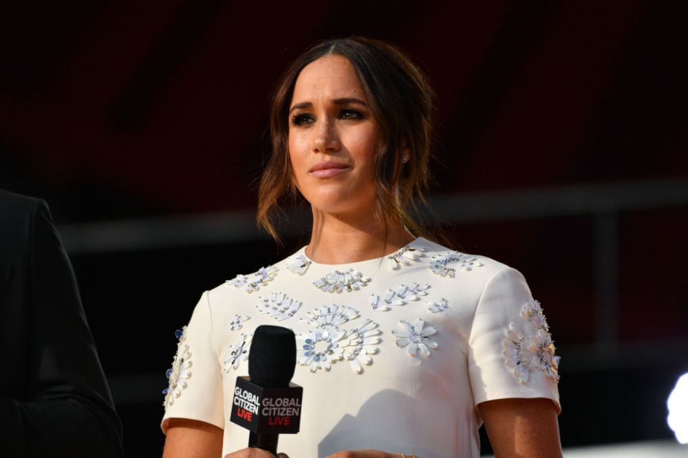 Meghan Markle s-a dat &icirc;n spectacol &icirc;n platoul emisiunii lui Ellen DeGeneres. A acceptat o provocare surprinzătoare!&nbsp;