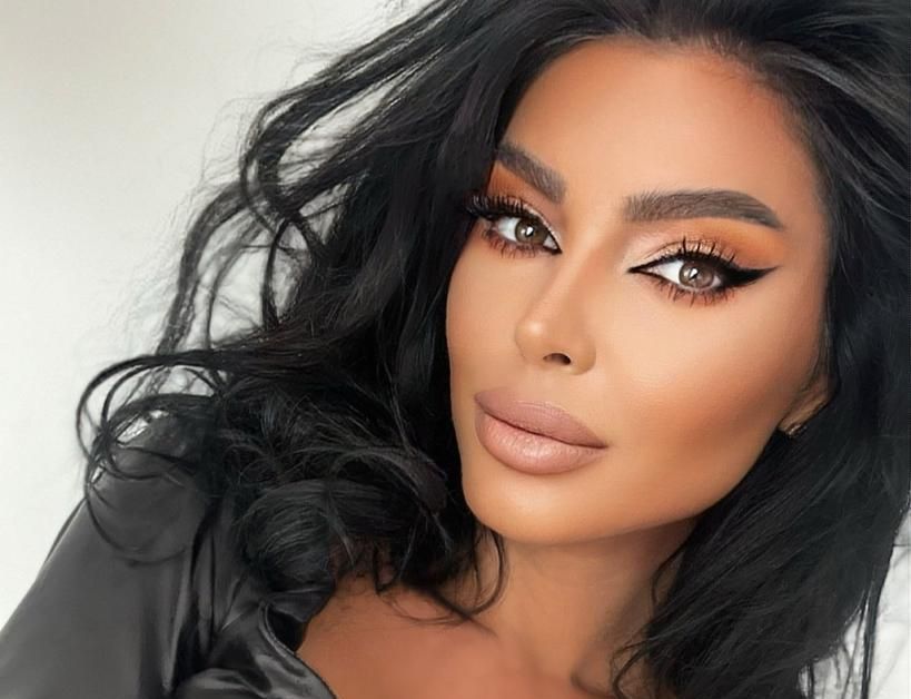 Make up artist Raluca Paraschiv: Cum să obții machiajul perfect pentru un video call&nbsp;