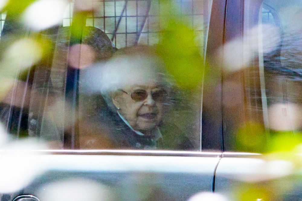 Regina &icirc;mplinește 96 de ani. Ce fotografie adorabilă au postat Prințul William și Kate Middleton cu &rdquo;buni&rdquo;