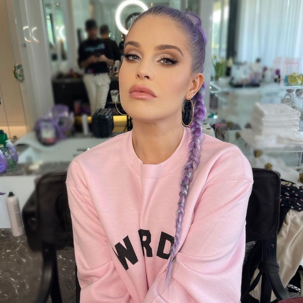 Kelly Osbourne este &icirc;nsărcinată. La 37 de ani, fiica lui Ozzy Osbourne așteaptă primul ei copil