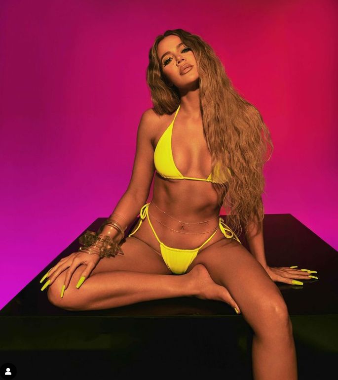 Pe Instagram &icirc;și photoshopează toate pozele, dar corpul ei n-are nevoie de nicio editare. Cum a fost surprinsă Khloe Kardashian