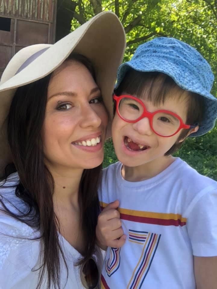 Cristina Bălan, umilită &icirc;ntr-o parcare pentru cei cu handicap: &ldquo;Noi nu suntem cerșetori!&rdquo;