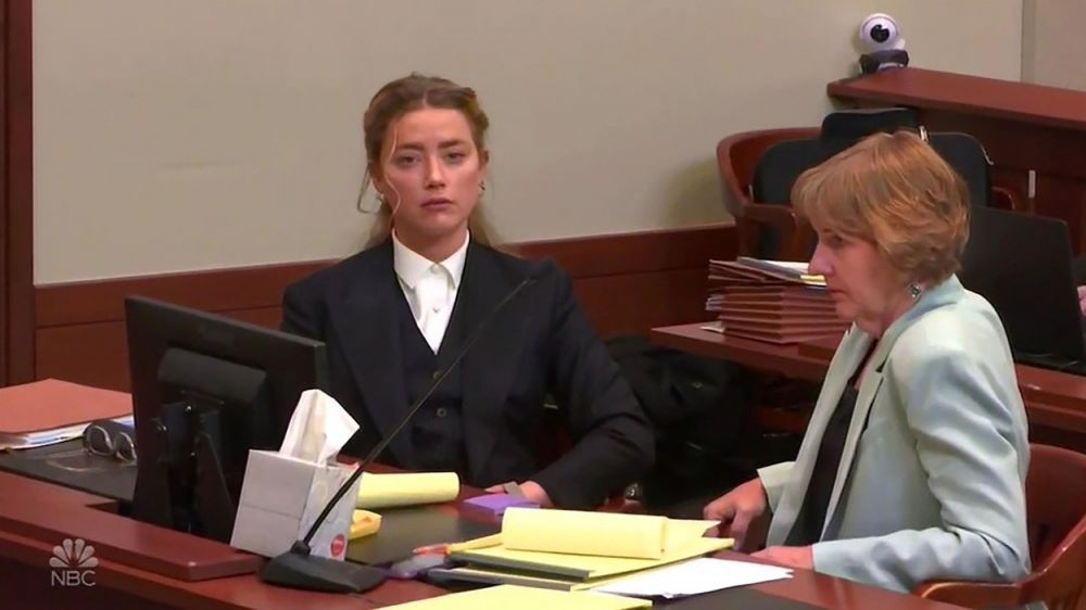 Amber Heard contraatacă! Pentru că nu are bani să-i plătească lui Johnny Depp, continuă bătălia legală